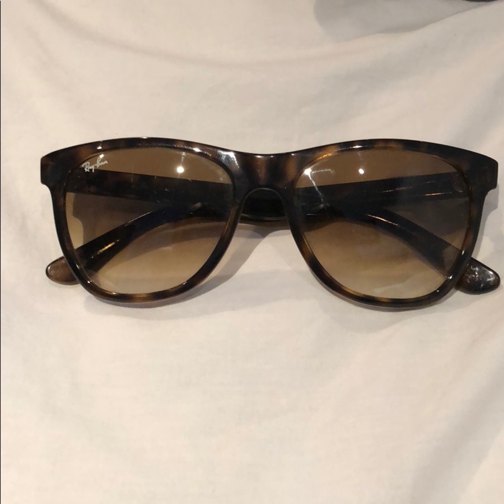 sunglasses - Picture 3 of 3